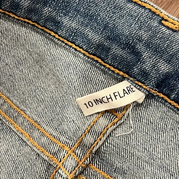 NWT Rag &amp; Bone 10” Flare Jeans Color Vale Cropped Distressed Ripped
