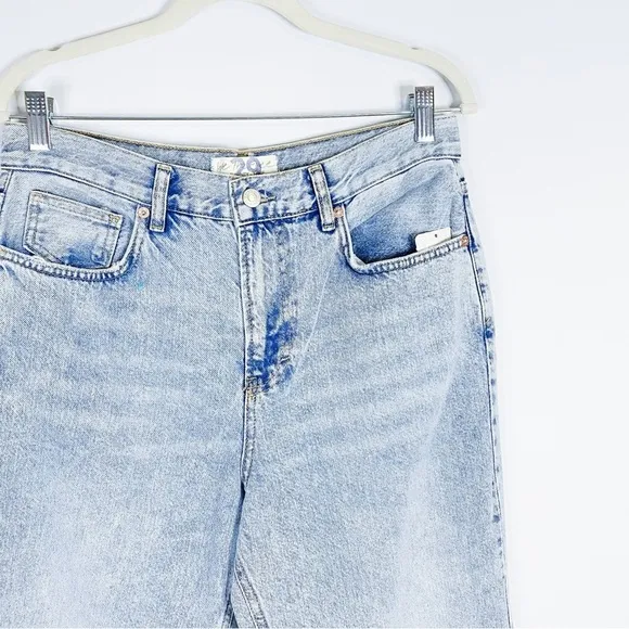 NWT We the Free - Distressed Jeans