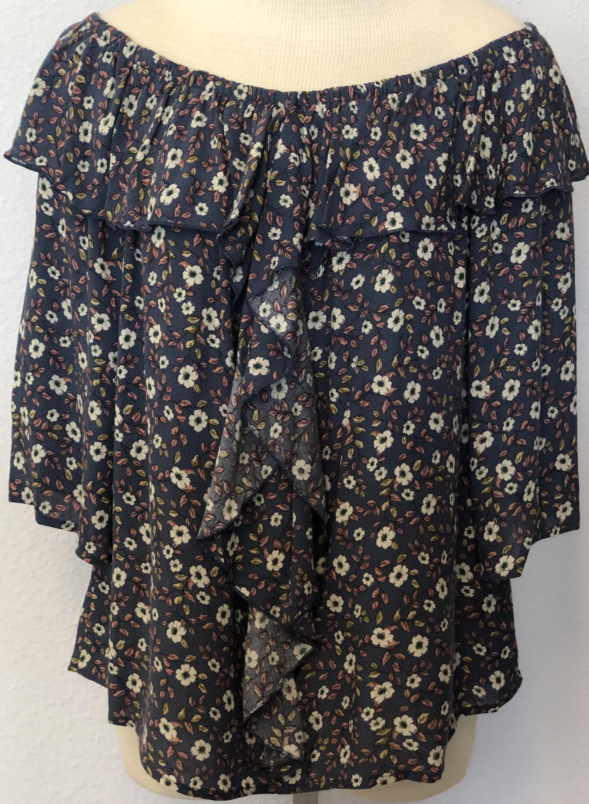 OFF-SHOULDER FLOUNCE FLORAL PRINT BLOUSE