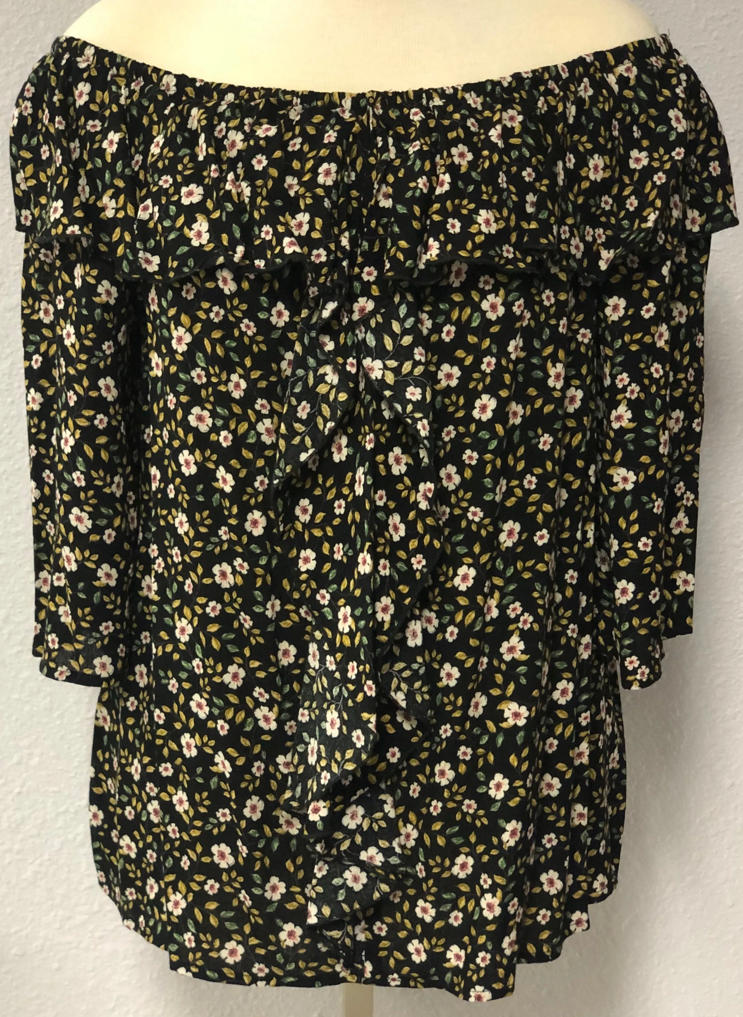 OFF-SHOULDER FLOUNCE FLORAL PRINT BLOUSE
