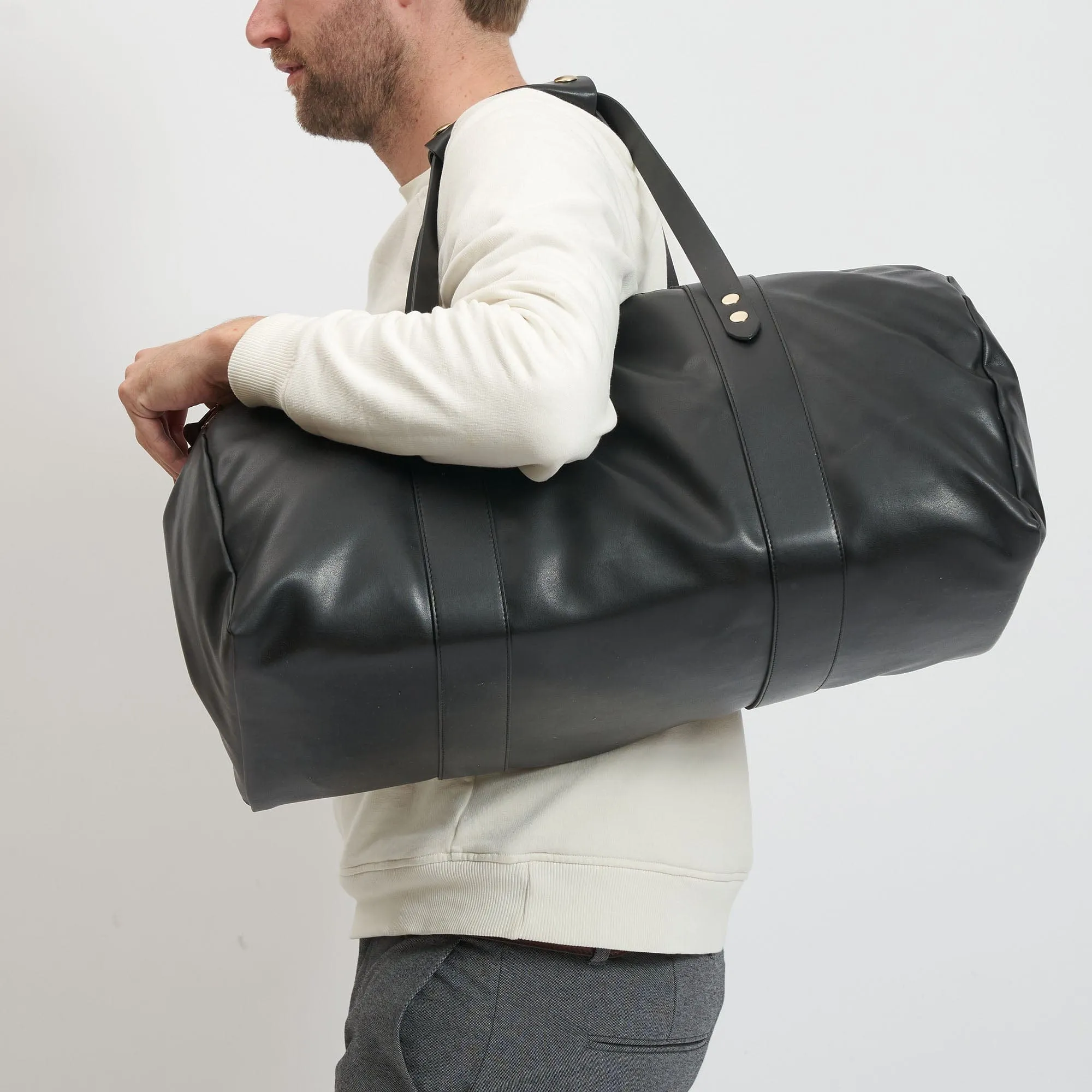 Oleatex Vegan Olive Leather Classic Weekender | Night Black