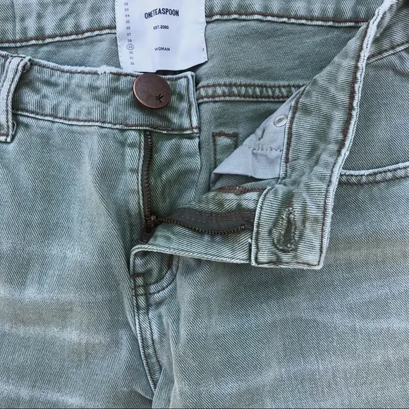 One Teaspoon | Quarter Length |Distressed Jeans