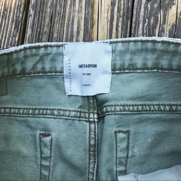 One Teaspoon | Quarter Length |Distressed Jeans