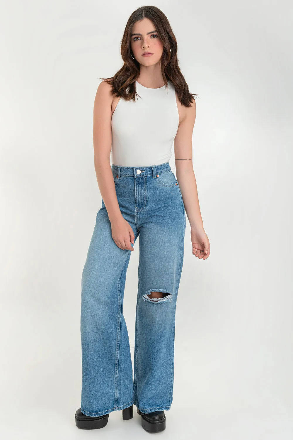 Pantalón wide leg de denim tiro alto