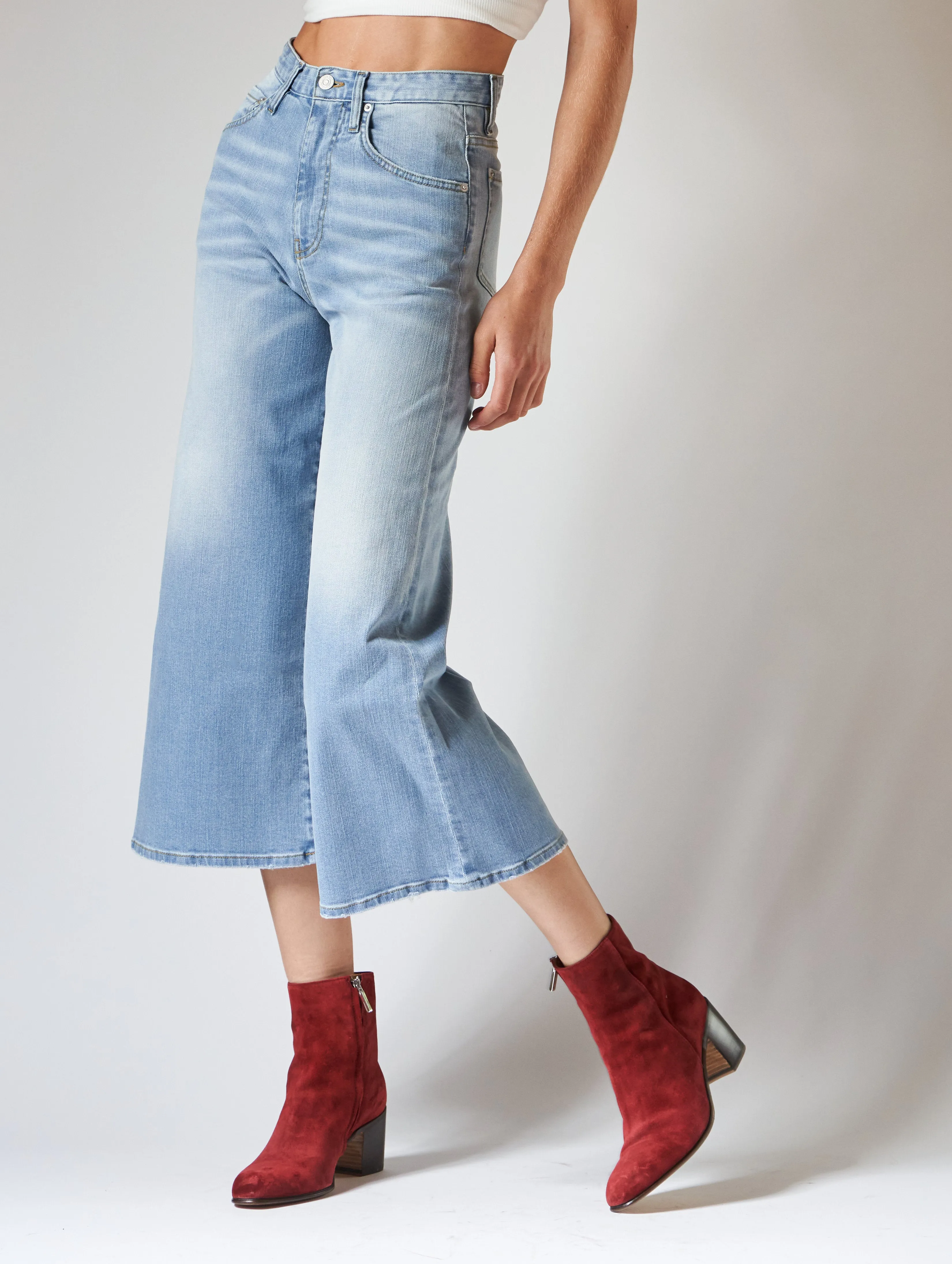 PATTI WIDE FLARED JEANS IN LIGHT BLUE- Woman