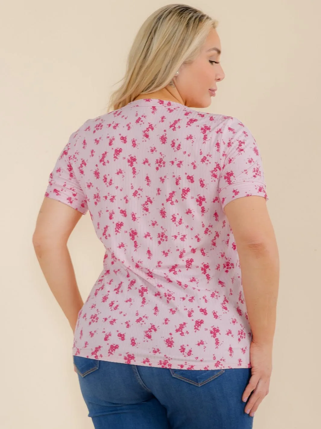 PLUS SIZE SHORT SLEEVE FLORAL TOP