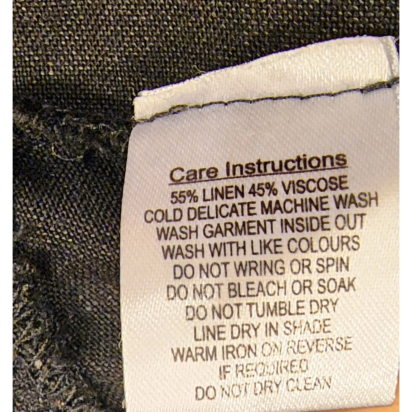 Princess Highway black linen mix wrap style skirt with cute and subtle ruffle size 16