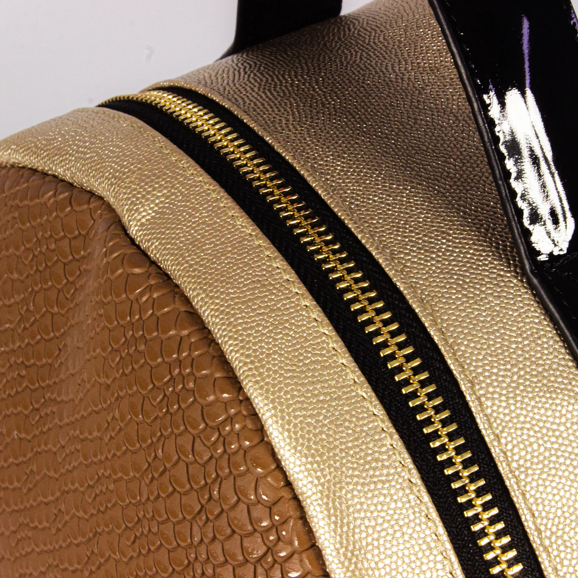 "ANGELICA" LEATHER BACKPACK