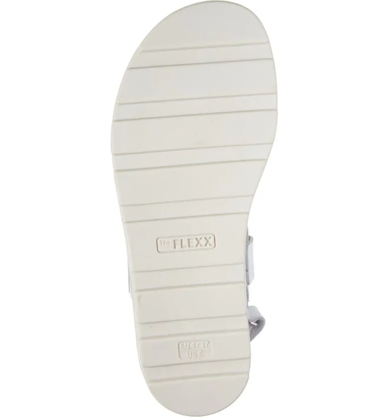 Shea sandal in white