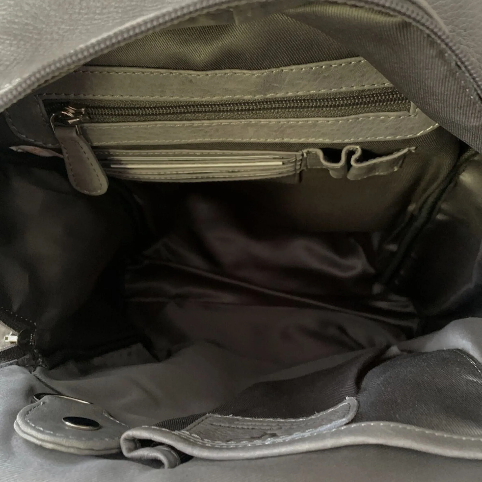 Sleek Zippered Leather Backpack - WL833