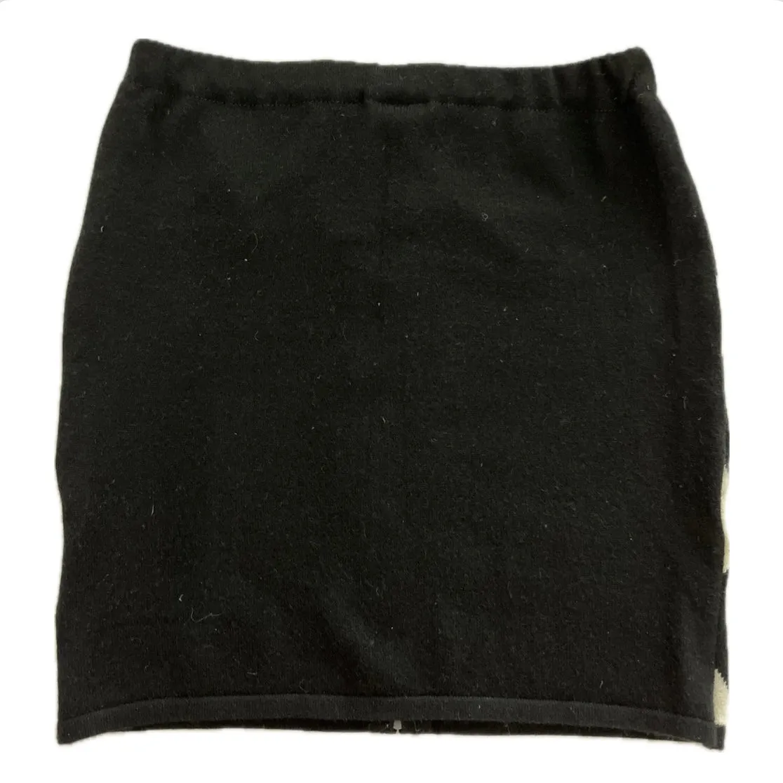Small Bun Warmer Skirt - Black, White & Grey Argyle - 217