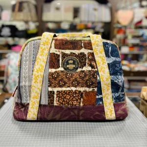 The Floral Wall 💐 Medium BeeKeeper Weekender Da Vinci Collection