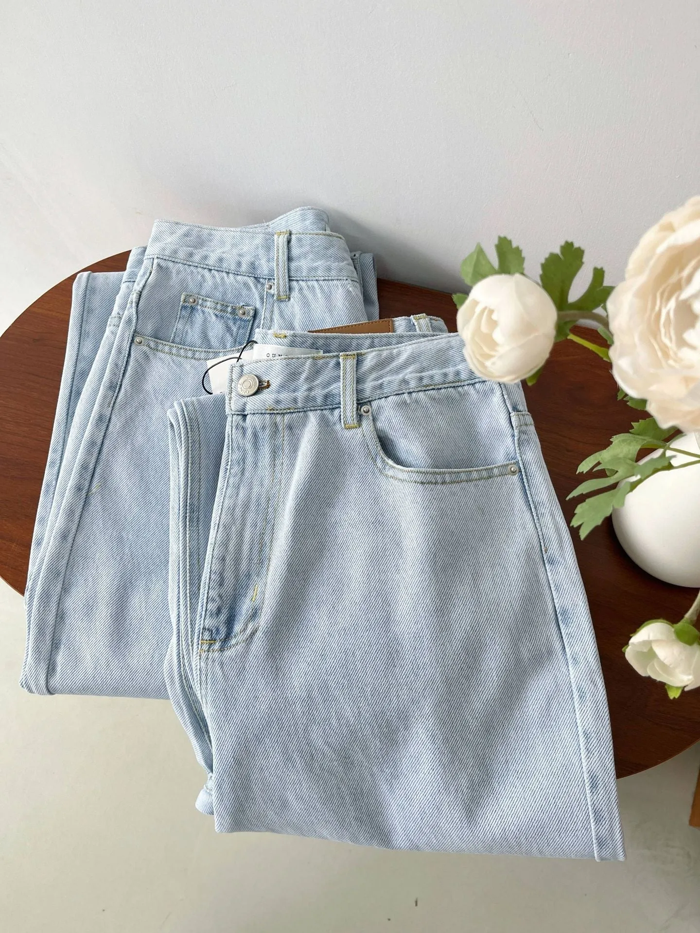 Wide leg jeans