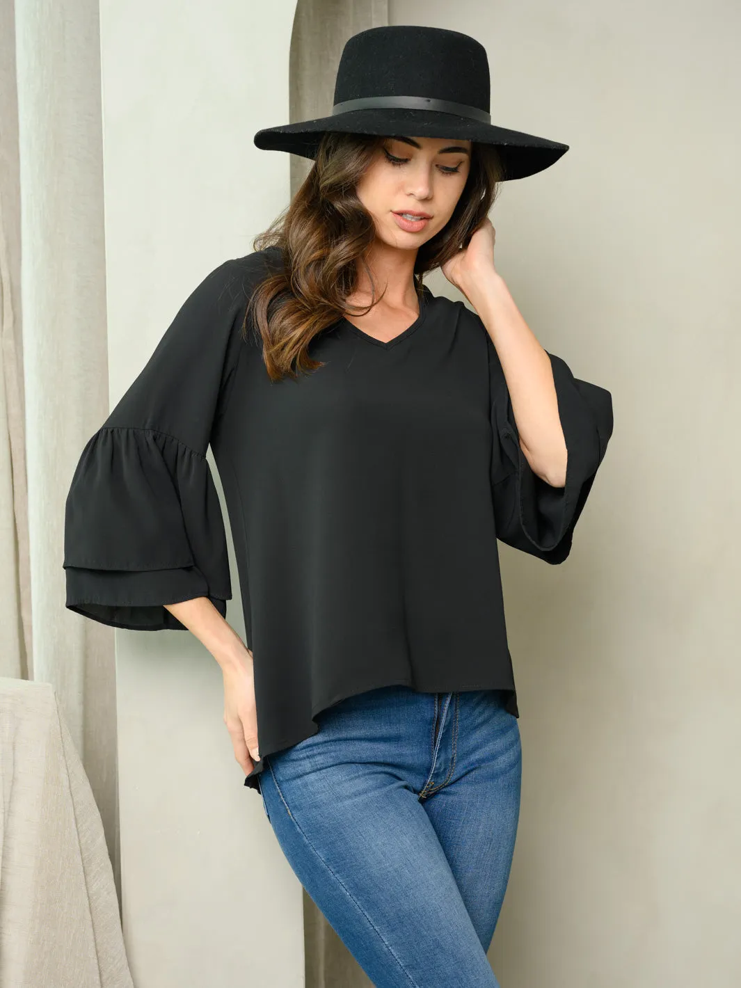 WOMEN'S 3/4 BELL SLEEVES V-NECK TOP