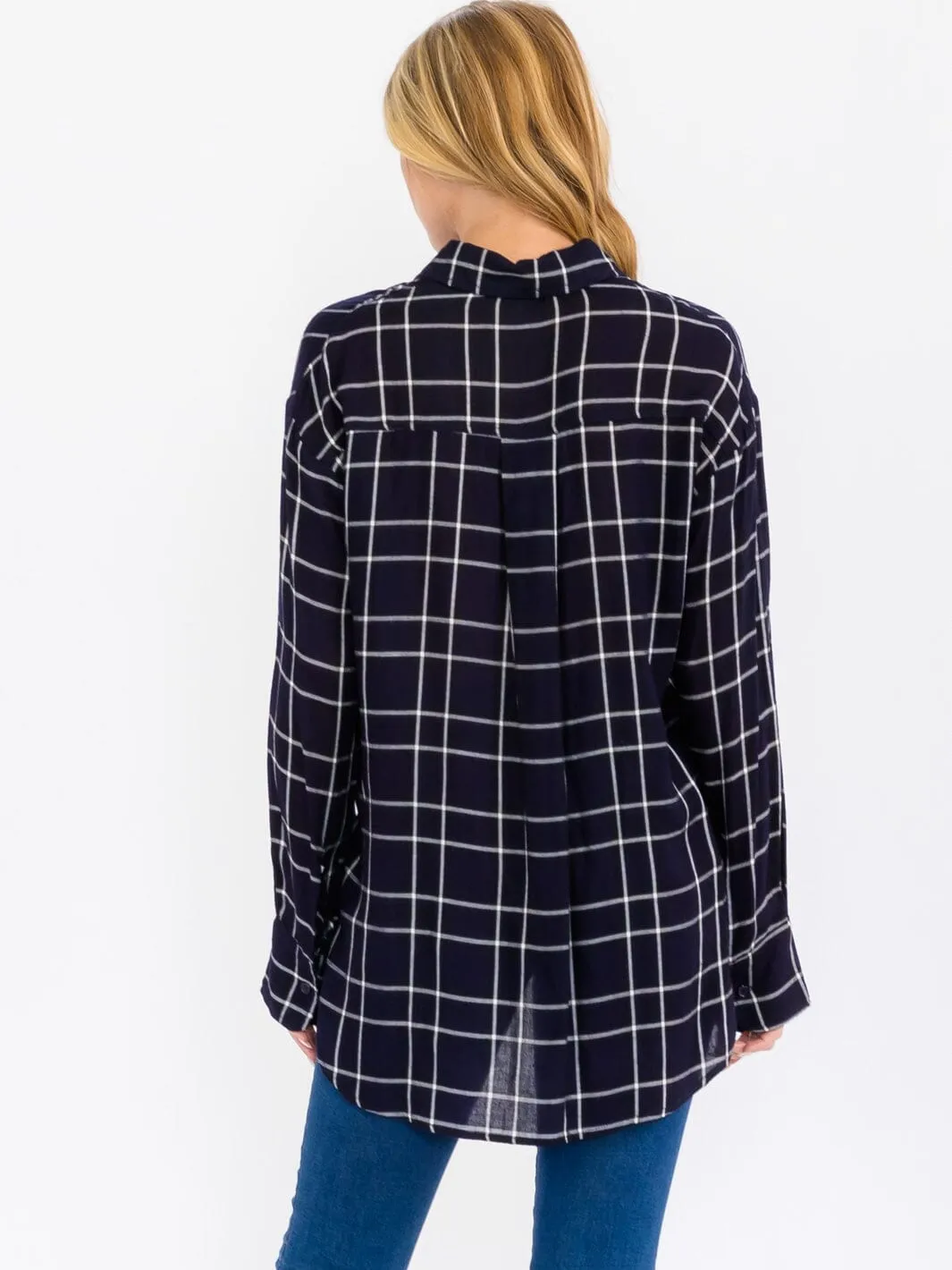 WOMEN'S LONG SLEEVE BUTTON CLOSURE FRONT POCKET HIGH-LOW PLAID TOP