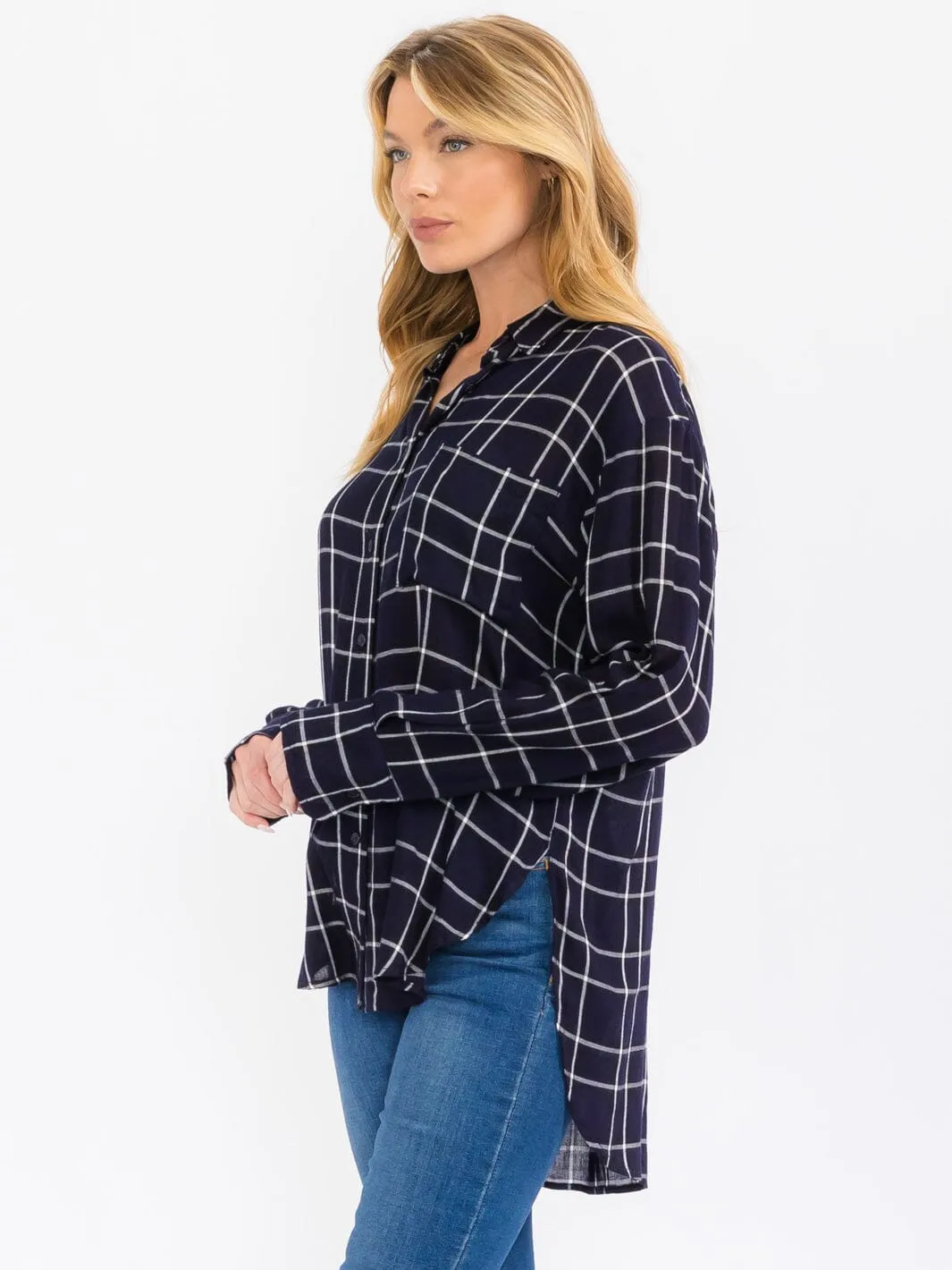 WOMEN'S LONG SLEEVE BUTTON CLOSURE FRONT POCKET HIGH-LOW PLAID TOP
