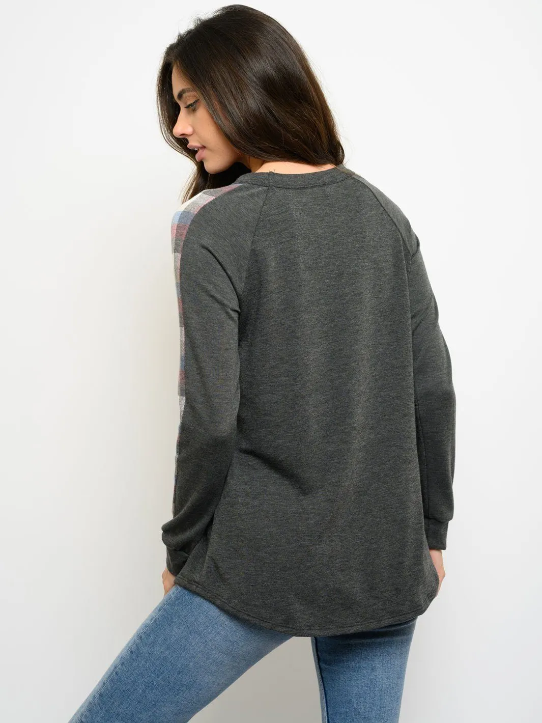 WOMEN'S PLAID LONG SLEEVE FRONT POCKET TOP
